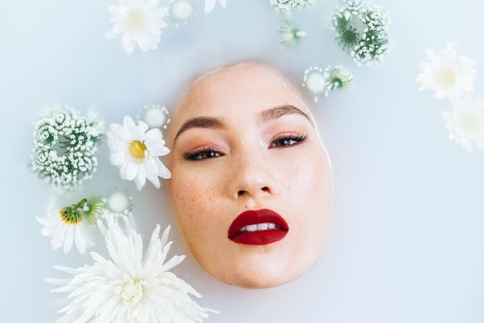 Етерични масла за грижа за кожата Bulgaria, Body Care Bulgaria, Jasmine Drop Bulgaria
